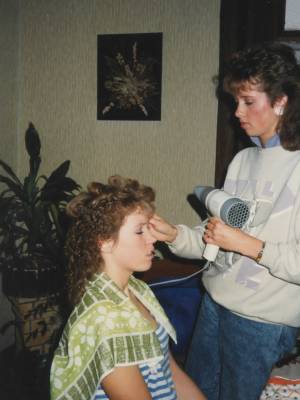 Ada's Haarmode onze geschiedenis 1986
